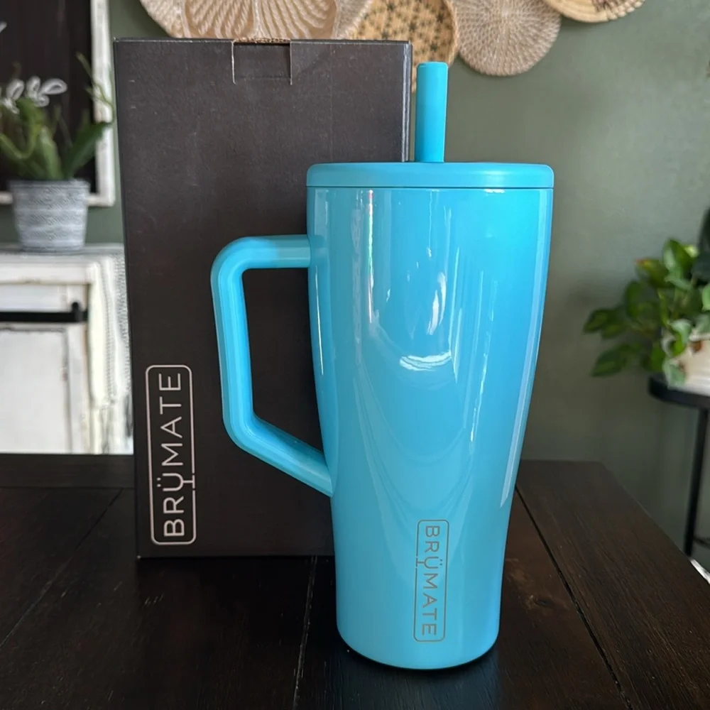 BruMate Era 30oz in Electric Blue! Limited Edition! New!!